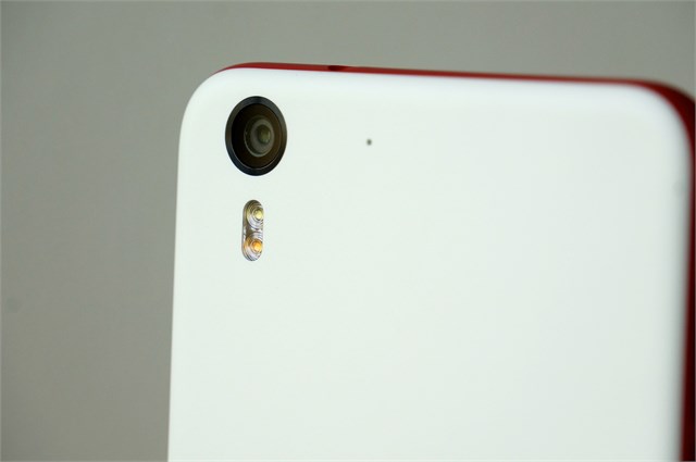 HTC Desire Eye