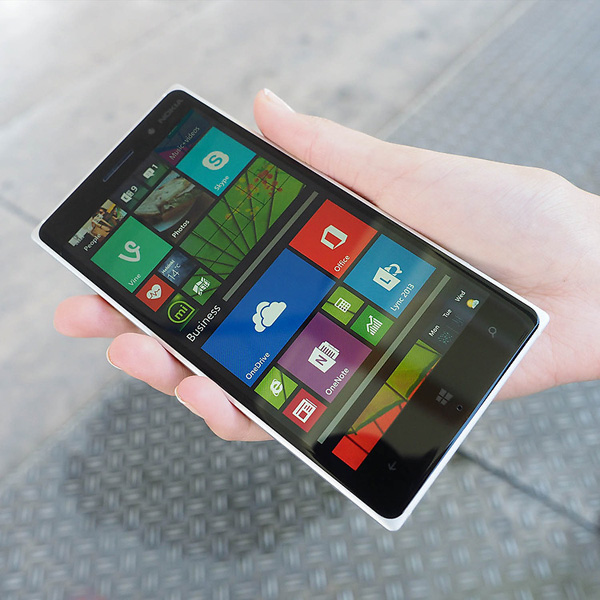 Lumia 830