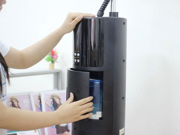 Hướng dẫn vệ sinh và bổ sung nước cho quạt hơi nước hình 11