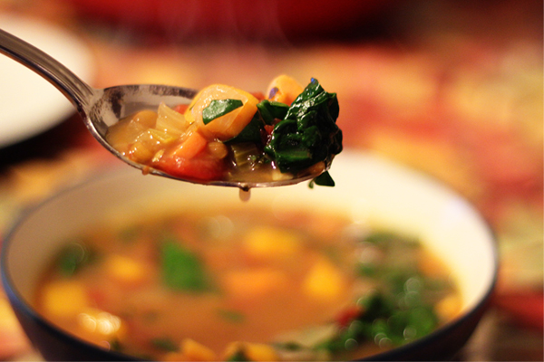 Món súp gà kiểu Ý cũng rất thích hợp cho các bữa liên hoan, sinh nhật