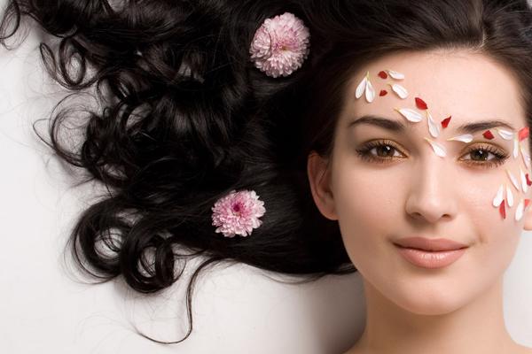 Sử dụng thêm các mặt nạ dưỡng tóc từ bơ, chanh, mật ong… giúp mái tóc thêm khoẻ Sử dụng thêm các mặt nạ dưỡng tóc từ bơ, chanh, mật ong… giúp mái tóc thêm khoẻ