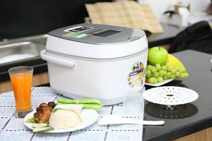 Có thể dùng nước nóng khi nấu cơm để tiết kiệm điện