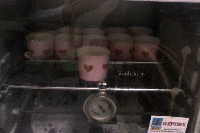 Yogurt chiffon cupcake mềm mịn, thơm mùi sữa chua