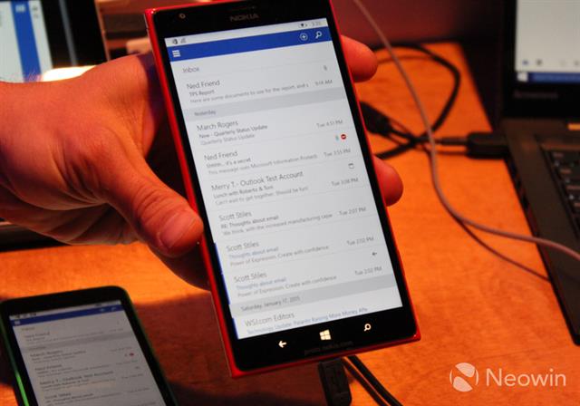 Cận cảnh những chiếc smartphone chạy Windows 10 đầu tiên trên thế giới 17