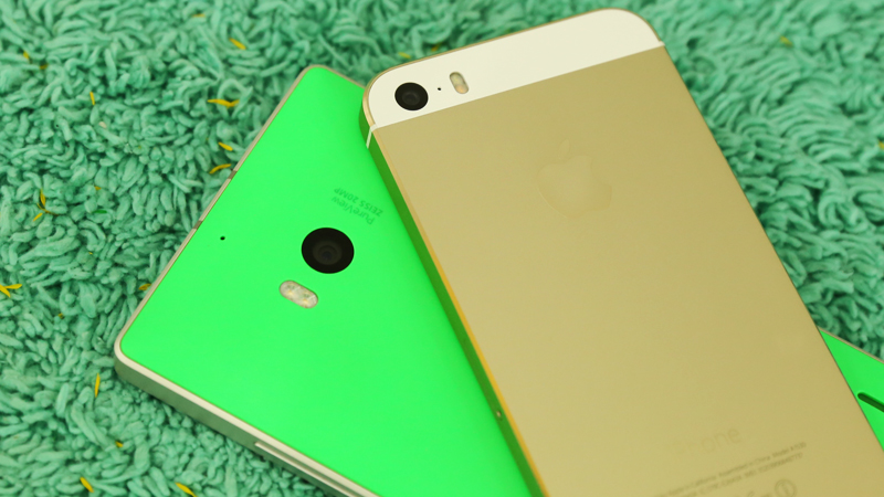 so-sanh-iphone-5s-va-lumia-930-1