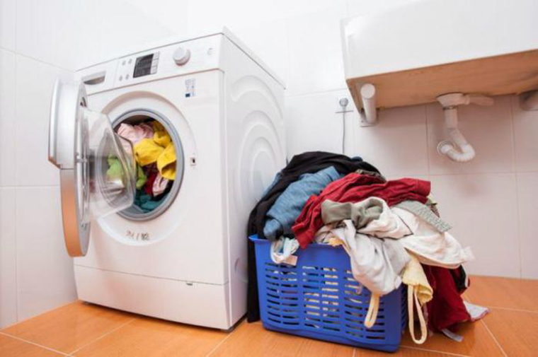 Không nhồi quần áo vào máy quá trọng lượng quy định Không nhồi quần áo vào máy quá trọng lượng quy định