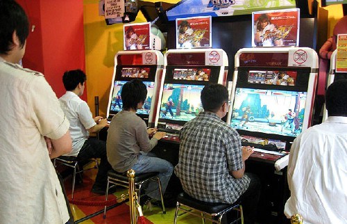 Trò chơi điện tử xưa và nay: Cảm xúc có còn? Mame-arcade-1