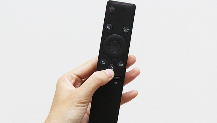 Nhấn nút Home trên remote Nhấn nút Home trên remote