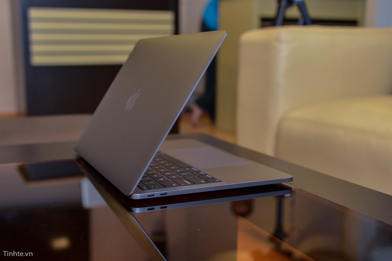 apple_1 Cận cảnh Macbook Pro 13 inch 2016: Quyến rũ khó cưỡng