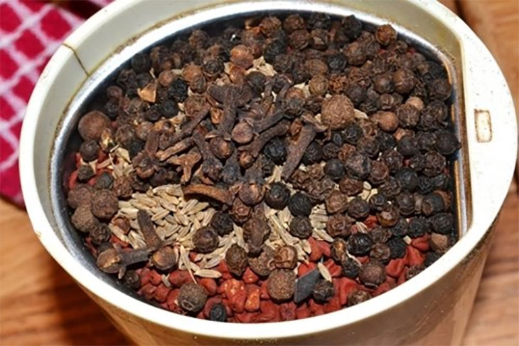 7 thứ không nên cho vào máy xay sinh tố