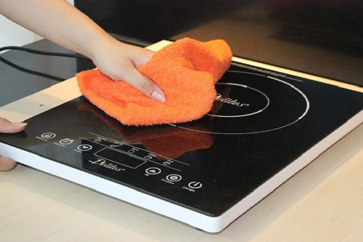 Cách vệ sinh bếp từ dễ nhất