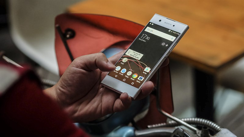Đọ dáng 4 smartphone tầm trung