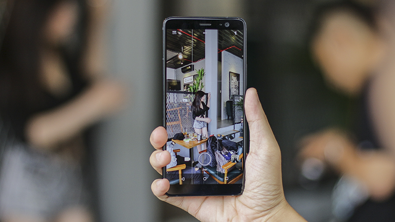 Trải nghiệm nhanh HTC U11 Plus tại Việt Nam: Thiết bị hoàn hảo nhất của HTC! - ảnh 11 Trải nghiệm nhanh HTC U11 Plus tại Việt Nam: Thiết bị hoàn hảo nhất của HTC! - ảnh 11