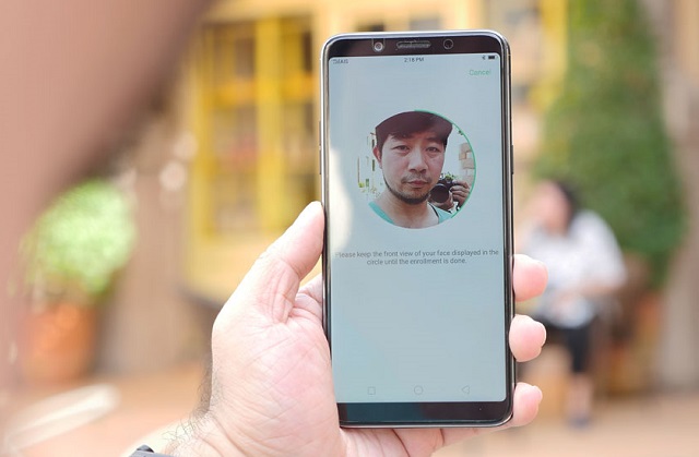 OPPO F5 Youth OPPO F5 Youth