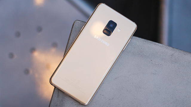 Thiết kế Samsung Galaxy A8 (2018)