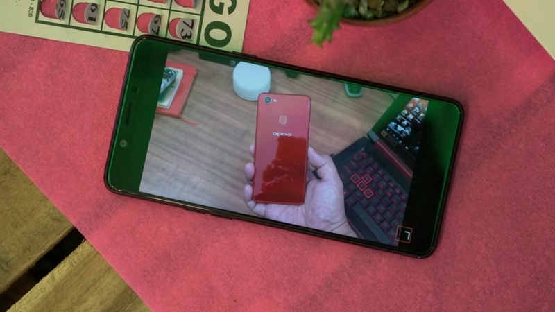 Ảnh selfie vẫn sẽ là điểm cộng của F7 Youth Ảnh selfie vẫn sẽ là điểm cộng của F7 Youth