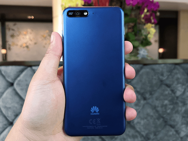 Huawei Y6 (2018) Huawei Y6 (2018)