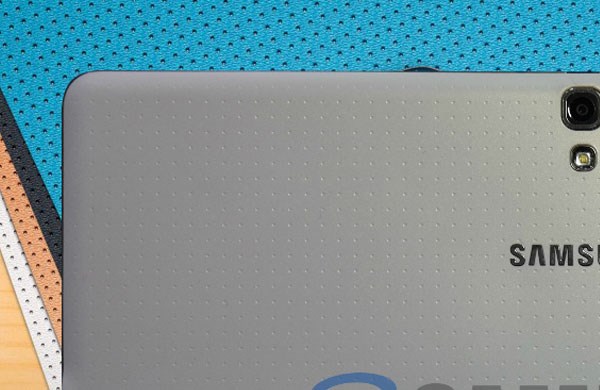 Nắp lưng tương tự siêu phẩm S5 Samsung Galaxy Tab S 10.5